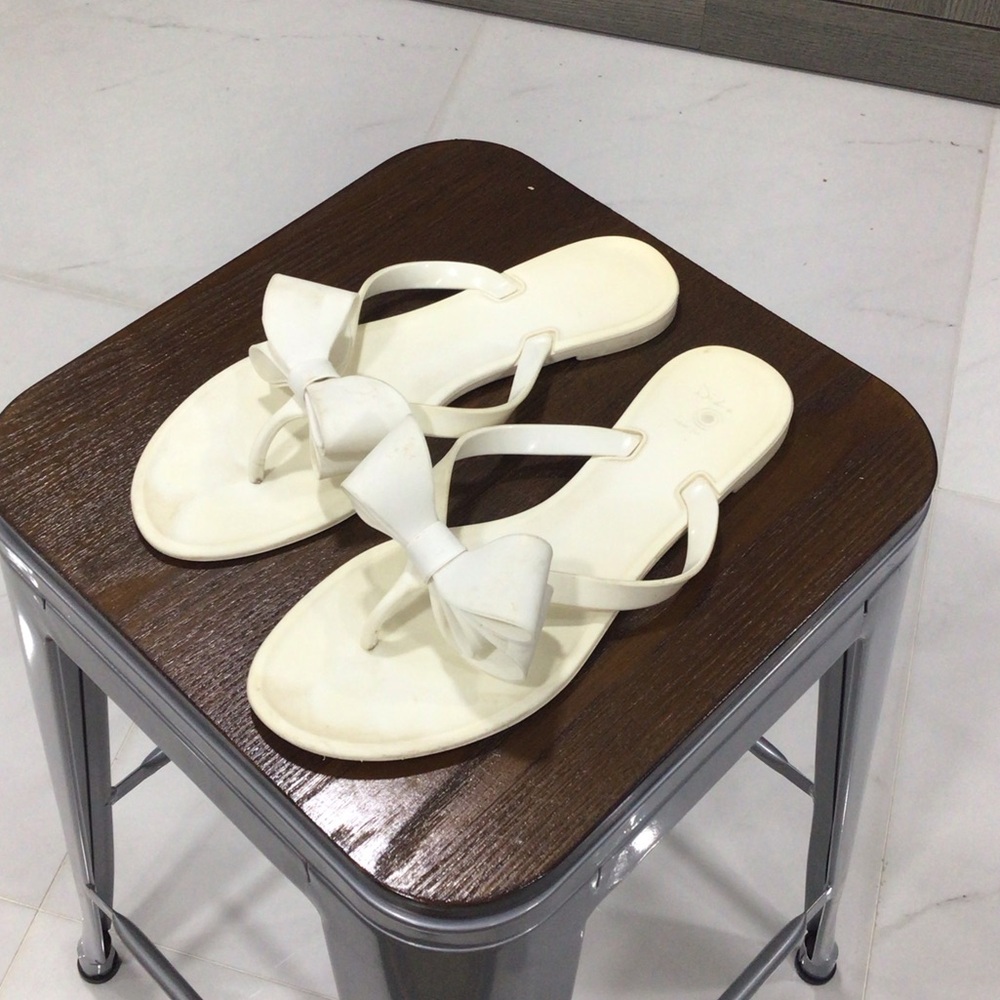 Dizzy Cream Bow Sandals for Women